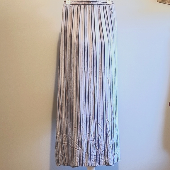 NWT Maxi skirt - Picture 2 of 5